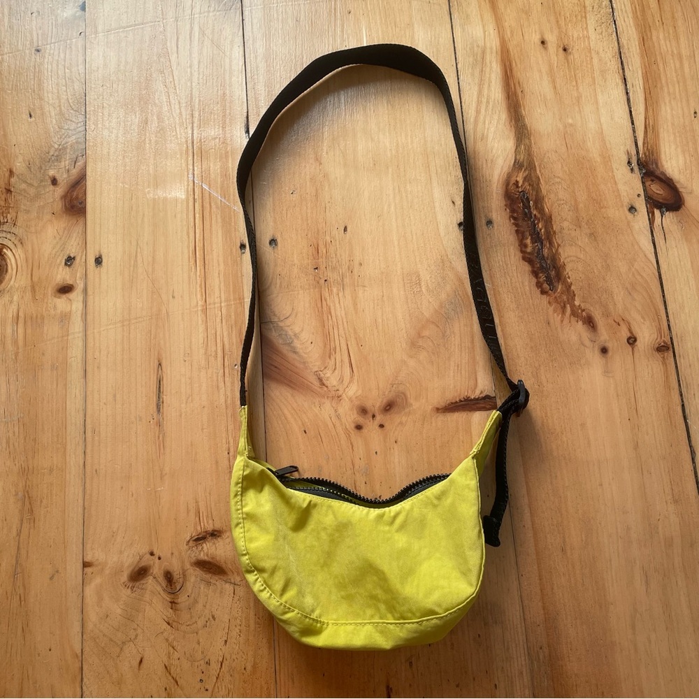 BAGGU Mini Crescent Nylon Bag in Sour